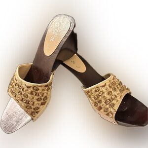 NEW Women’s Sandal - Size 7